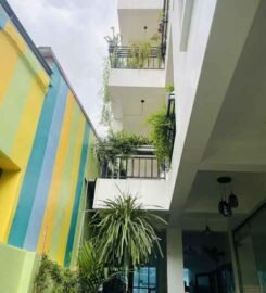 DELLA LUNA TAM CỐC