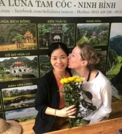 DELLA LUNA TAM CỐC