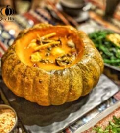 Nhà Hàng Ô QUÝ HỒ Sapa