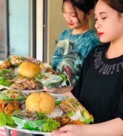 Nhà Hàng Thuý Hồng