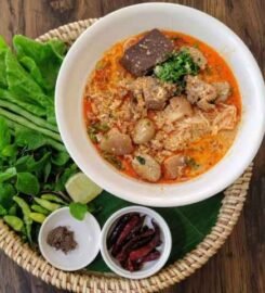 Songmaelouk ຮ້ານອາຫານ ສອງແມ່ລູກ