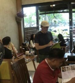 บ้านนินตรา สามกษัตริย์ Cafe & Restaurant