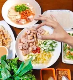 ป้าเหน่ยแหนมเนือง