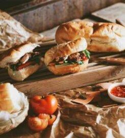 紅瓦越式碳烤 Gạch Ngói