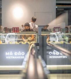 Má Đào Vietnamese