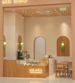 Má Đào Vietnamese