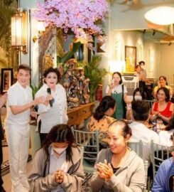 Quán Con Gà Trống