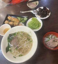 霜越南河粉信義店