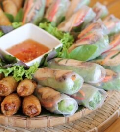 Wrap&Roll – Nét riêng cuốn Việt